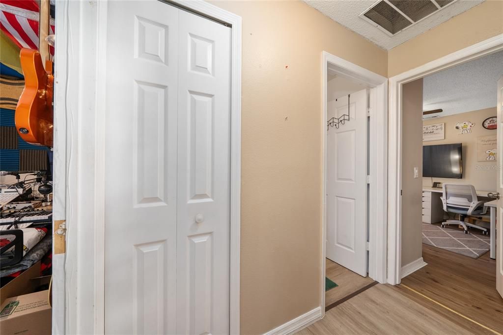 待售: $420,000 (3 贝兹, 2 浴室, 1201 平方英尺)