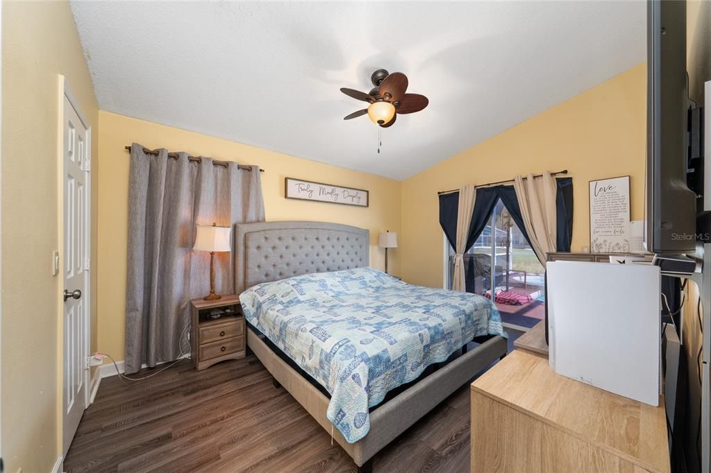 待售: $420,000 (3 贝兹, 2 浴室, 1201 平方英尺)