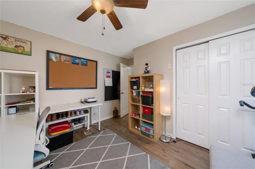 待售: $420,000 (3 贝兹, 2 浴室, 1201 平方英尺)