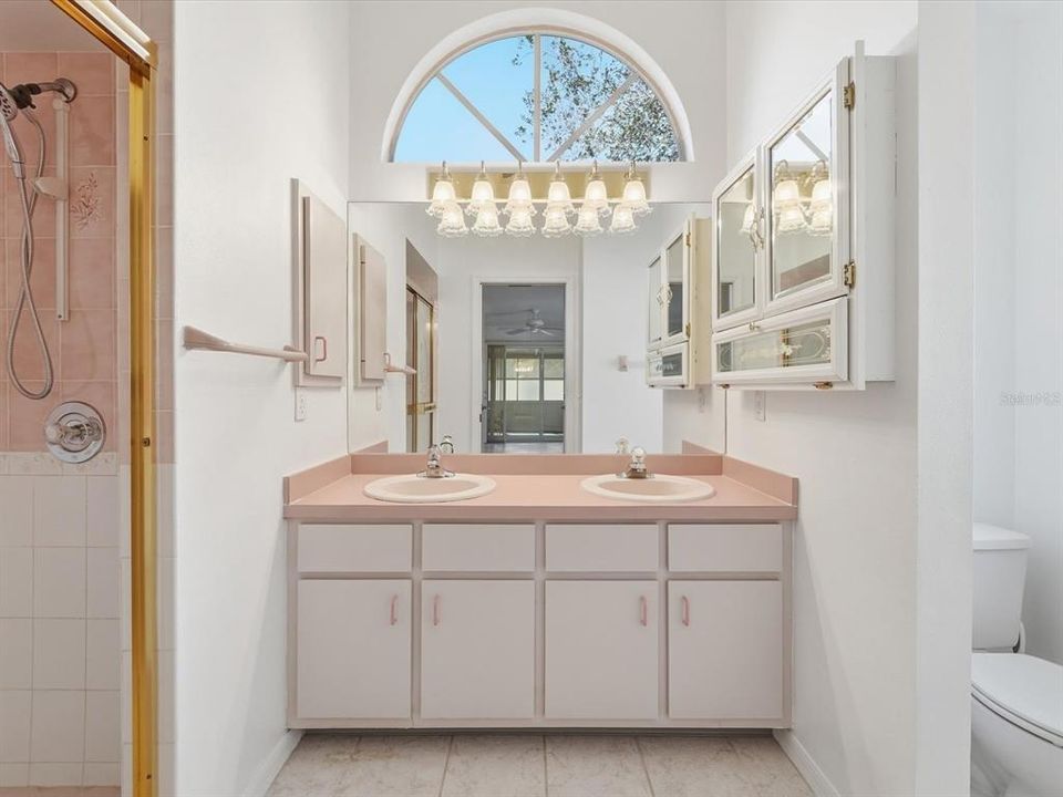 На продажу: $280,000 (3 спален, 2 ванн, 1958 Квадратных фут)