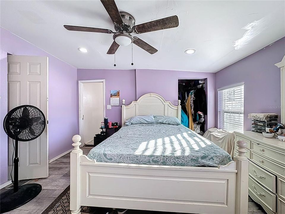 На продажу: $1,095,000 (3 спален, 2 ванн, 1737 Квадратных фут)