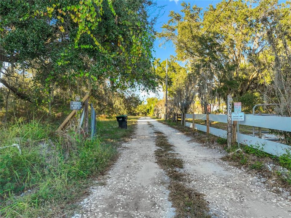 На продажу: $1,095,000 (3 спален, 2 ванн, 1737 Квадратных фут)