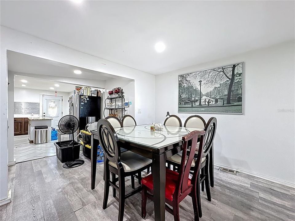 На продажу: $1,095,000 (3 спален, 2 ванн, 1737 Квадратных фут)