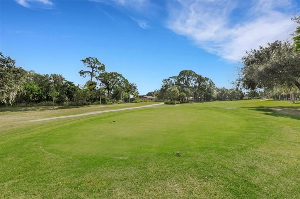 待售: $179,000 (2 贝兹, 2 浴室, 1049 平方英尺)