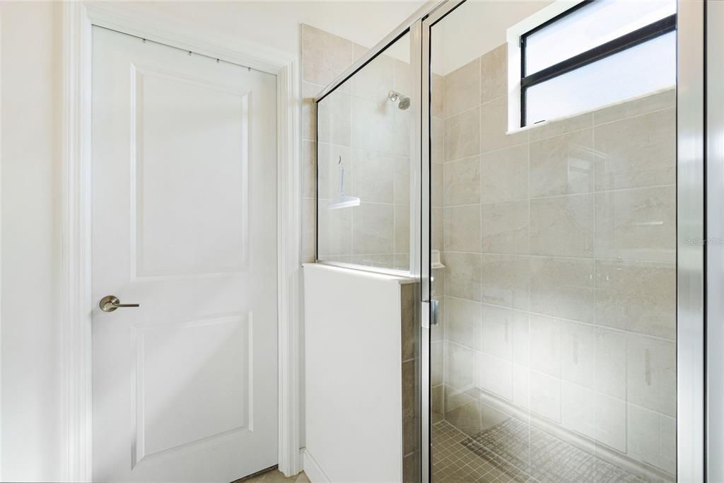 En Venta: $400,000 (2 camas, 2 baños, 1564 Pies cuadrados)