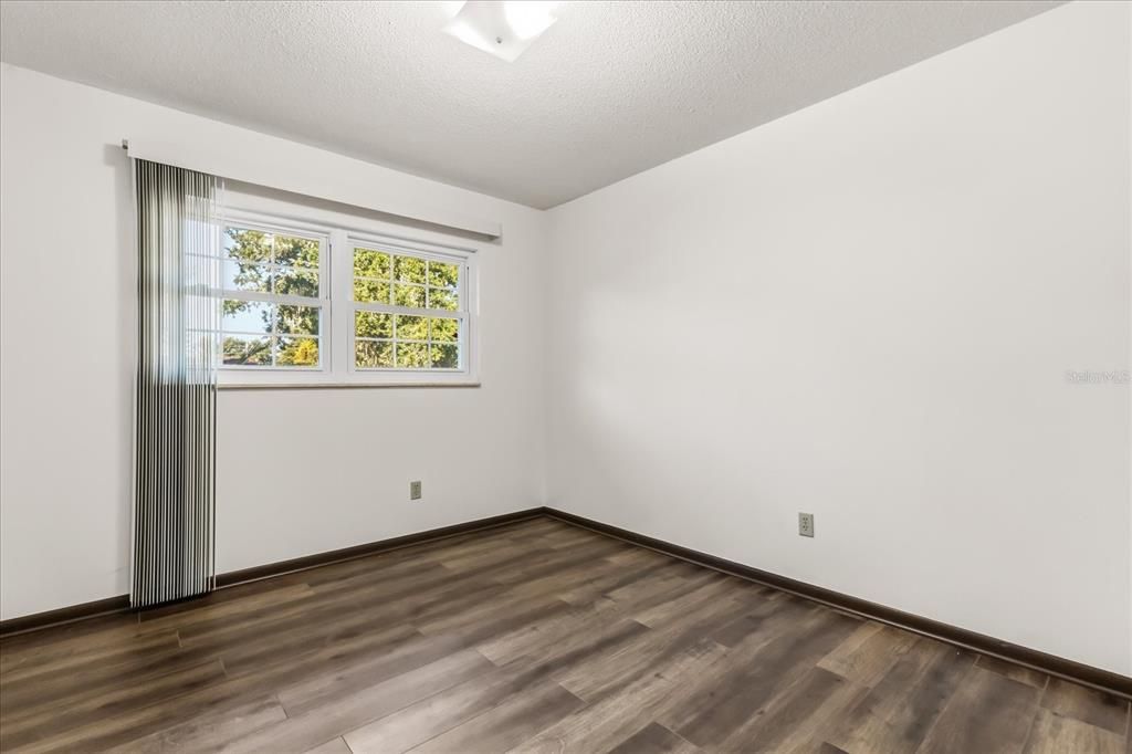 For Sale: $469,000 (4 beds, 2 baths, 2549 Square Feet)