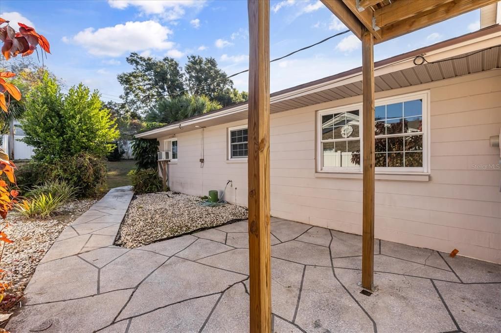 For Sale: $469,000 (4 beds, 2 baths, 2549 Square Feet)