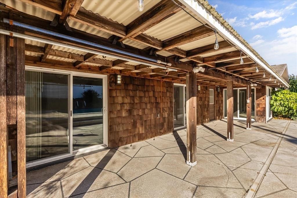 For Sale: $469,000 (4 beds, 2 baths, 2549 Square Feet)