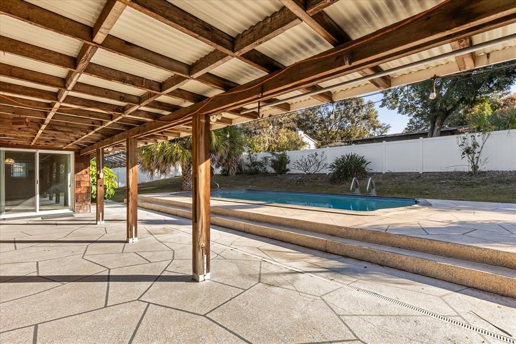 For Sale: $469,000 (4 beds, 2 baths, 2549 Square Feet)