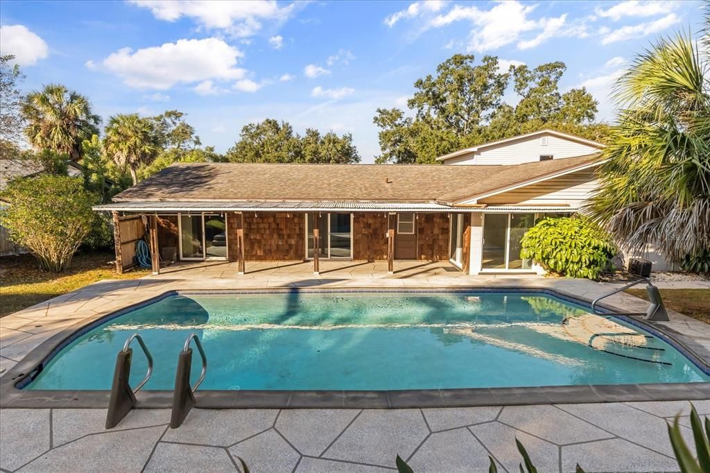 For Sale: $469,000 (4 beds, 2 baths, 2549 Square Feet)