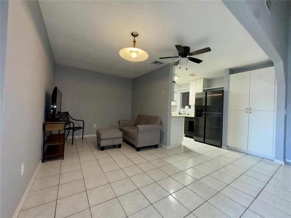 出租: $1,700 (2 贝兹, 2 浴室, 1368 平方英尺)