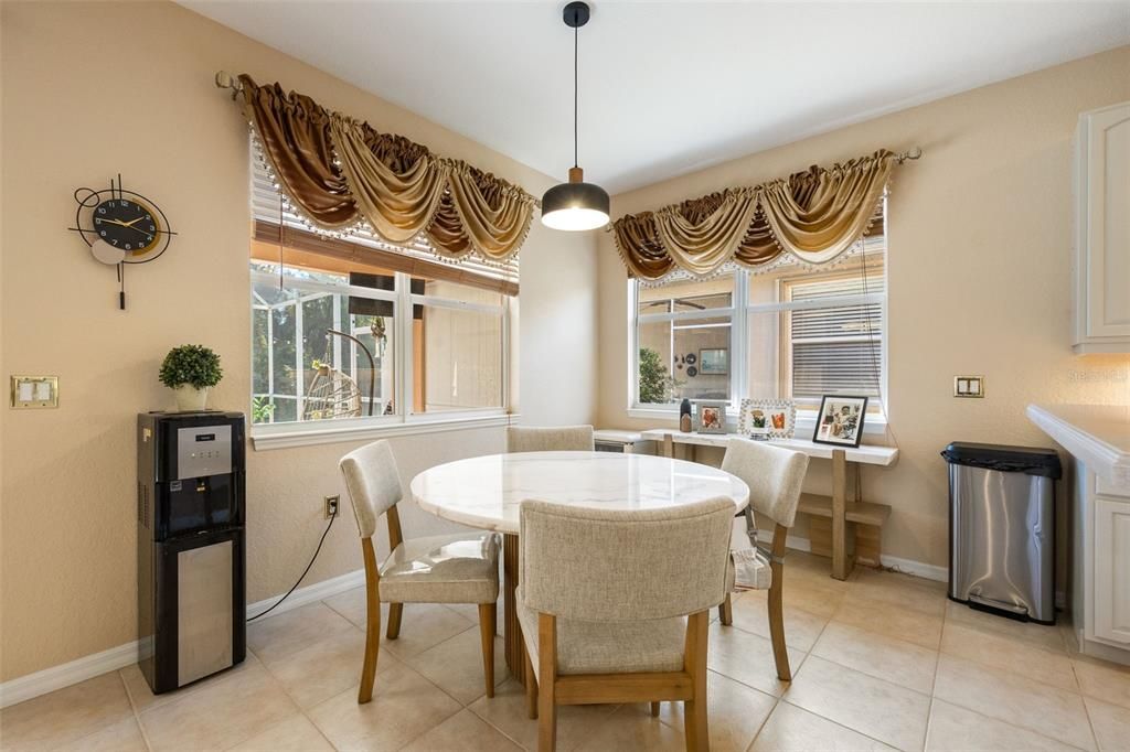 待售: $499,000 (5 贝兹, 3 浴室, 2822 平方英尺)