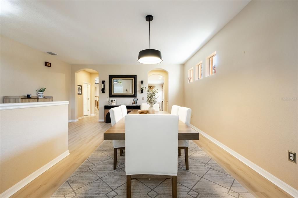 待售: $499,000 (5 贝兹, 3 浴室, 2822 平方英尺)