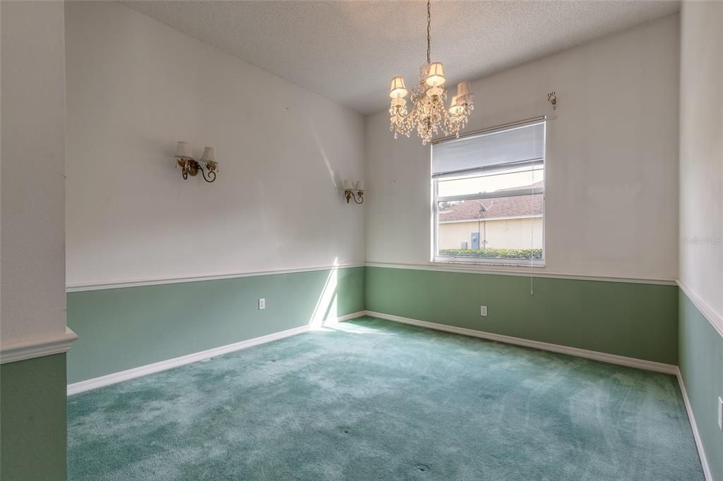 En Venta: $338,900 (3 camas, 2 baños, 2026 Pies cuadrados)