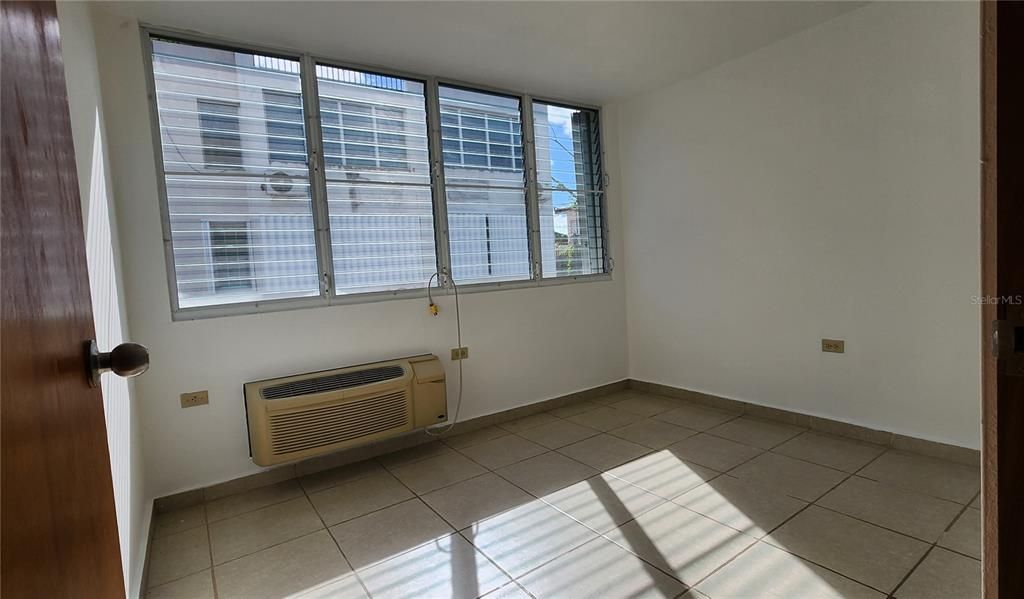 В аренду: $2,000 (3 спален, 2 ванн, 1880 Квадратных фут)