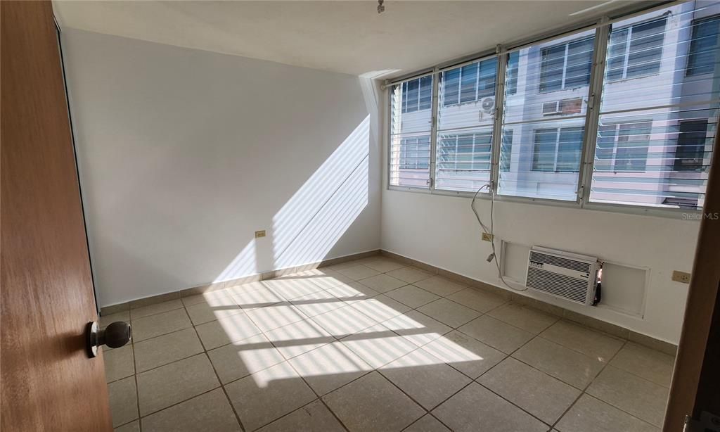 В аренду: $2,000 (3 спален, 2 ванн, 1880 Квадратных фут)