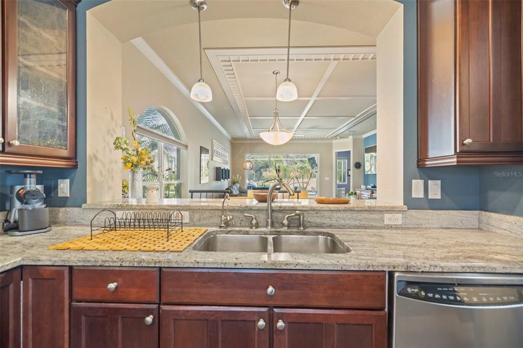 For Sale: $498,000 (2 beds, 2 baths, 2254 Square Feet)