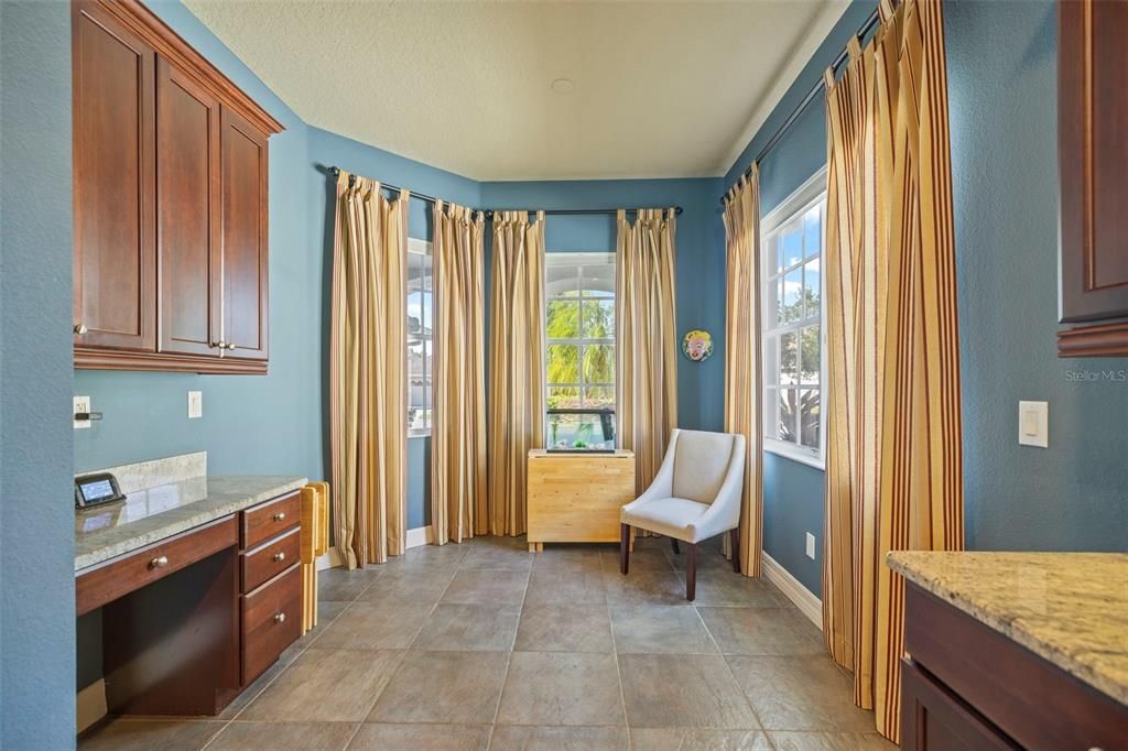 For Sale: $498,000 (2 beds, 2 baths, 2254 Square Feet)