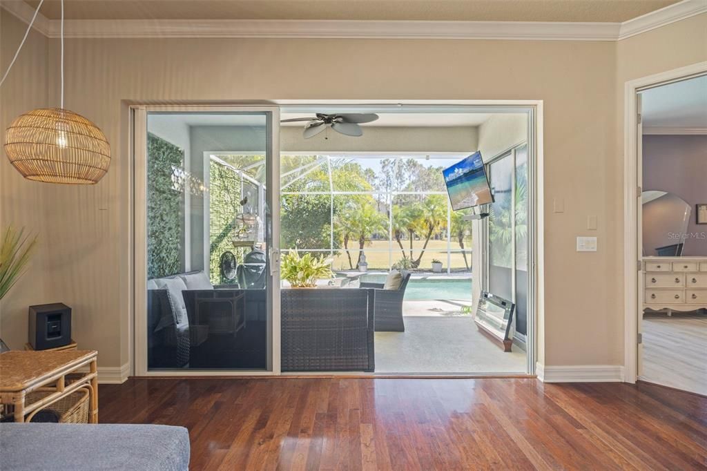 For Sale: $498,000 (2 beds, 2 baths, 2254 Square Feet)