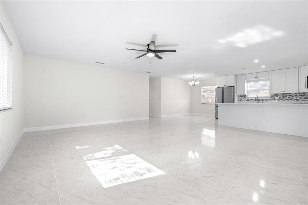 For Sale: $495,000 (3 beds, 2 baths, 1640 Square Feet)