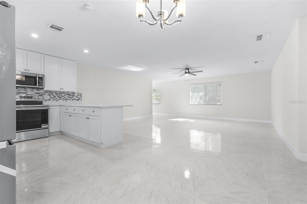 For Sale: $495,000 (3 beds, 2 baths, 1640 Square Feet)