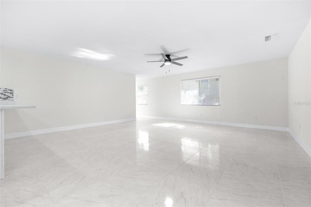 For Sale: $495,000 (3 beds, 2 baths, 1640 Square Feet)