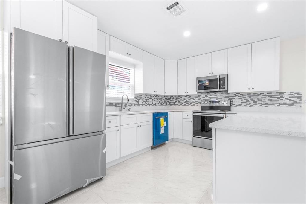 For Sale: $495,000 (3 beds, 2 baths, 1640 Square Feet)
