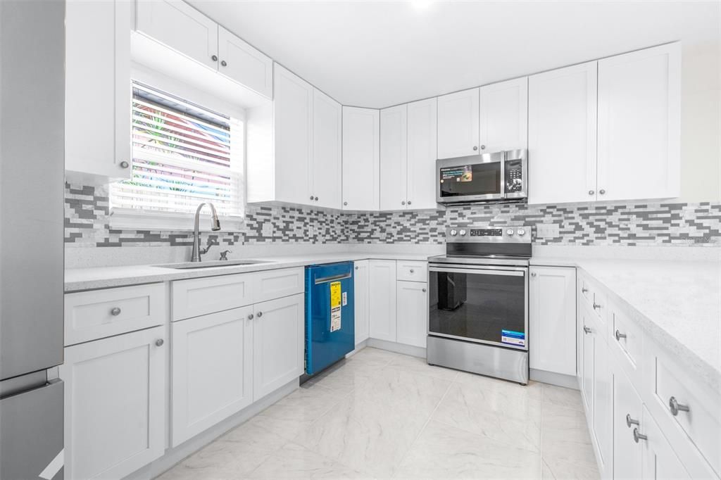 For Sale: $495,000 (3 beds, 2 baths, 1640 Square Feet)