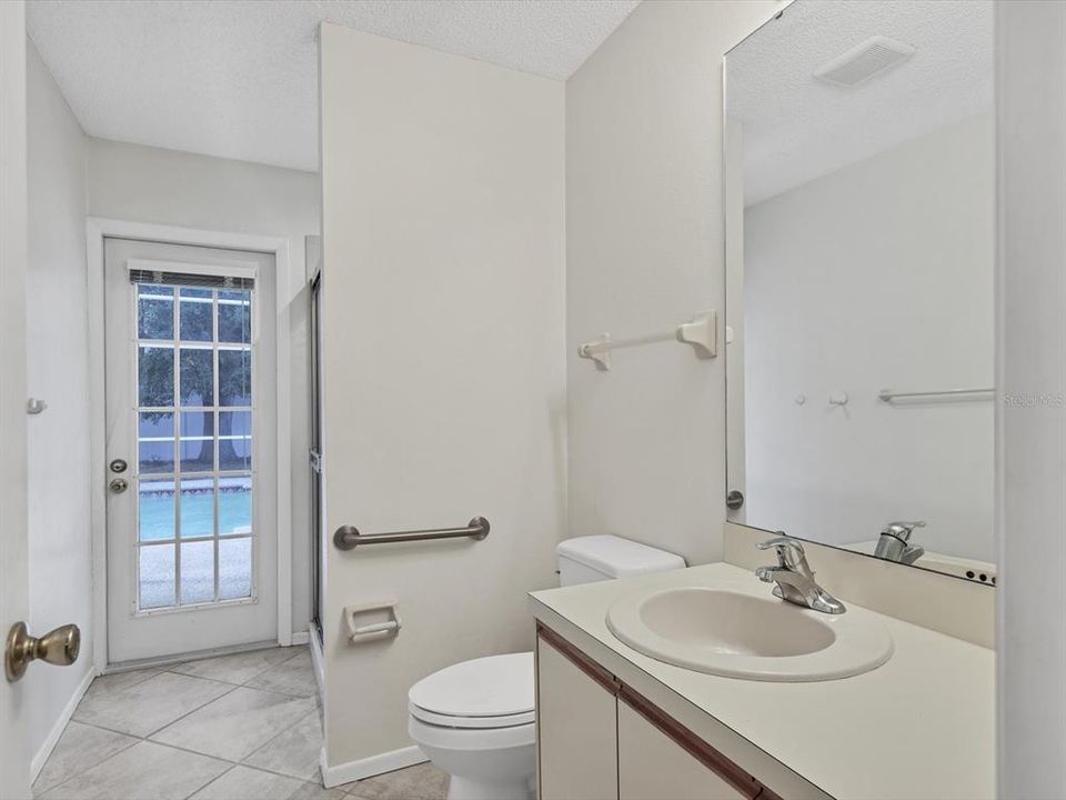 На продажу: $375,000 (3 спален, 2 ванн, 1811 Квадратных фут)