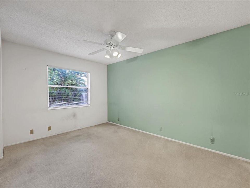 На продажу: $375,000 (3 спален, 2 ванн, 1811 Квадратных фут)