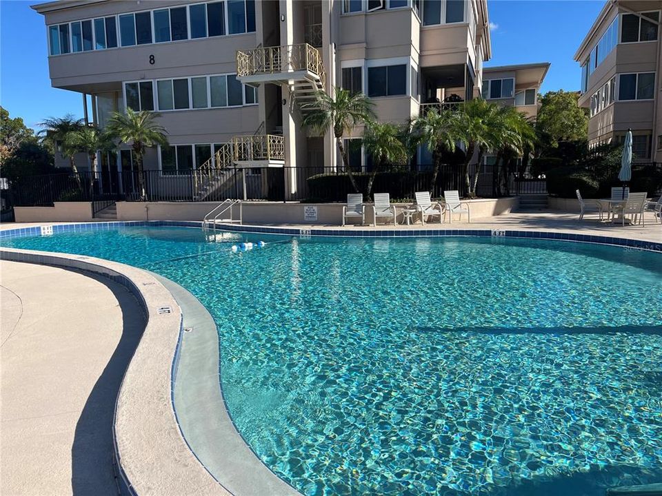 待售: $329,000 (1 贝兹, 1 浴室, 570 平方英尺)