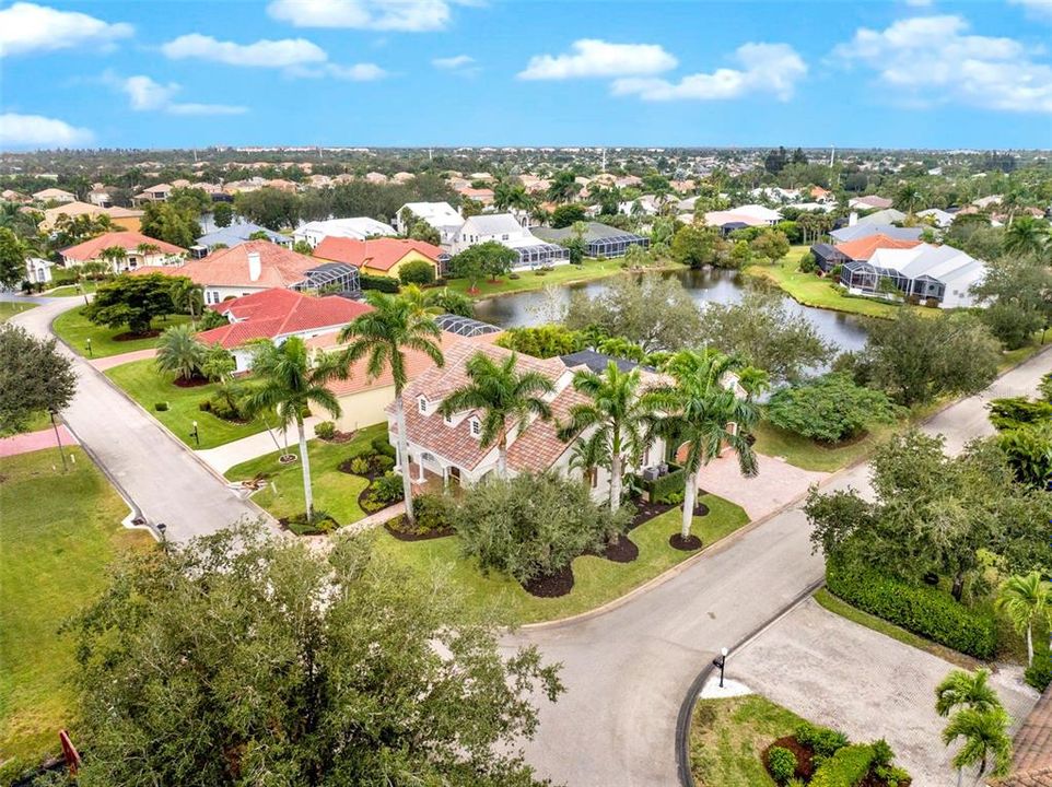 待售: $879,999 (4 贝兹, 3 浴室, 3235 平方英尺)