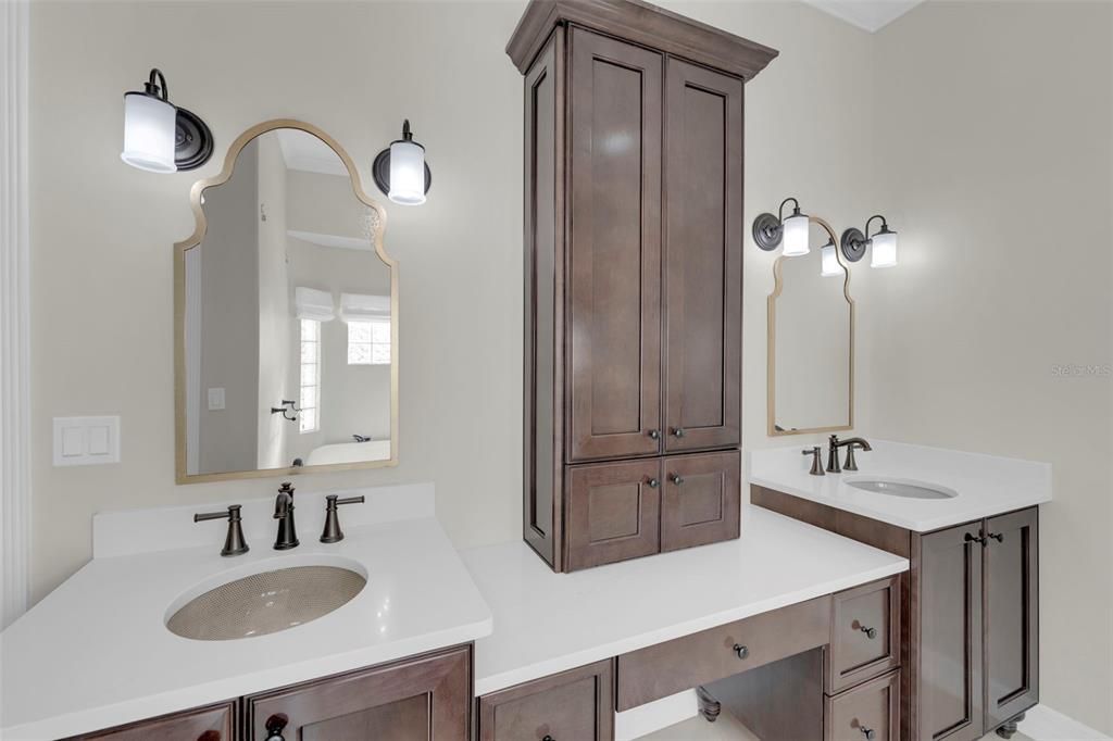 待售: $879,999 (4 贝兹, 3 浴室, 3235 平方英尺)