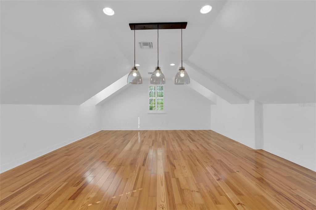 待售: $879,999 (4 贝兹, 3 浴室, 3235 平方英尺)