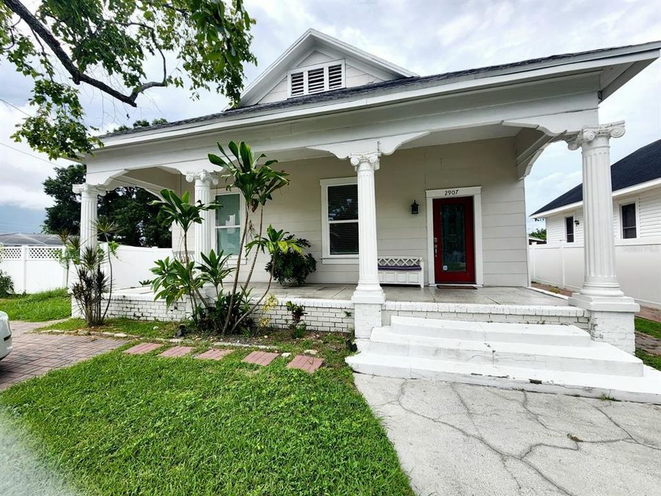 Recientemente alquilado: $2,500 (2 camas, 2 baños, 1318 Pies cuadrados)