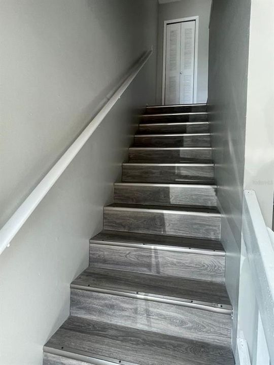 待售: $200,000 (2 贝兹, 1 浴室, 992 平方英尺)