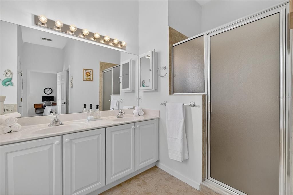 На продажу: $749,000 (3 спален, 2 ванн, 2388 Квадратных фут)