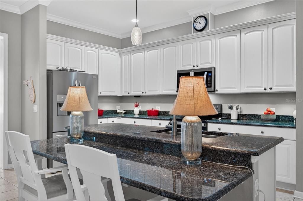 На продажу: $749,000 (3 спален, 2 ванн, 2388 Квадратных фут)