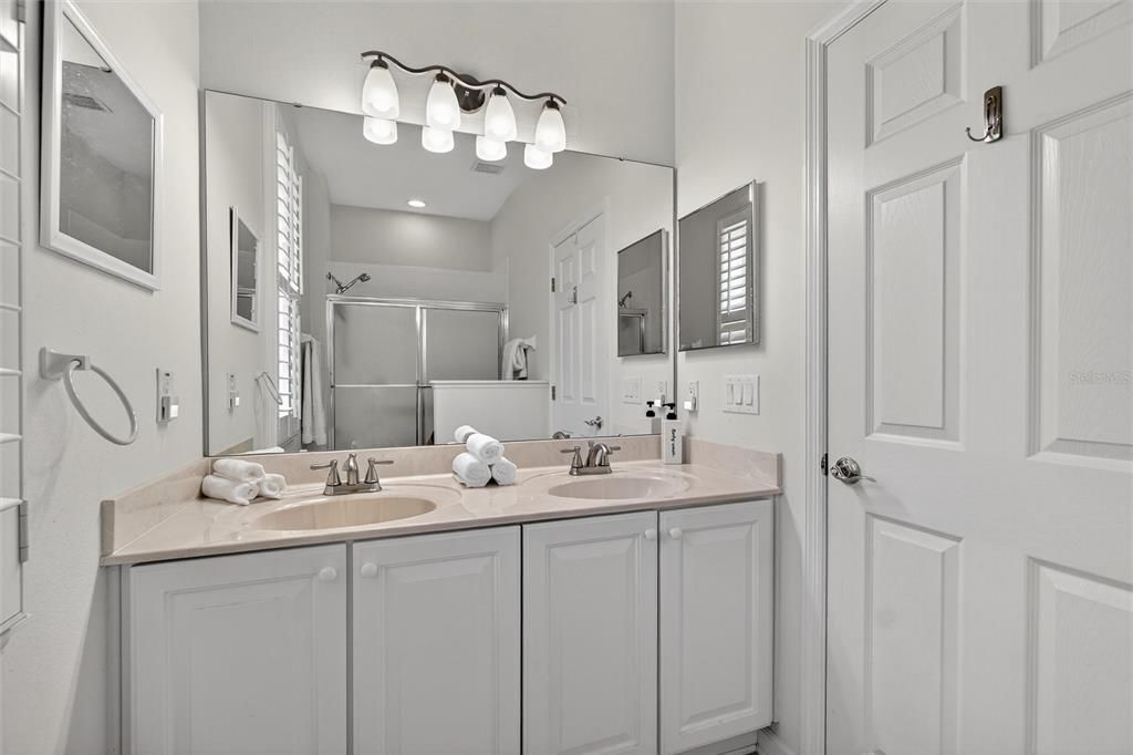 На продажу: $749,000 (3 спален, 2 ванн, 2388 Квадратных фут)