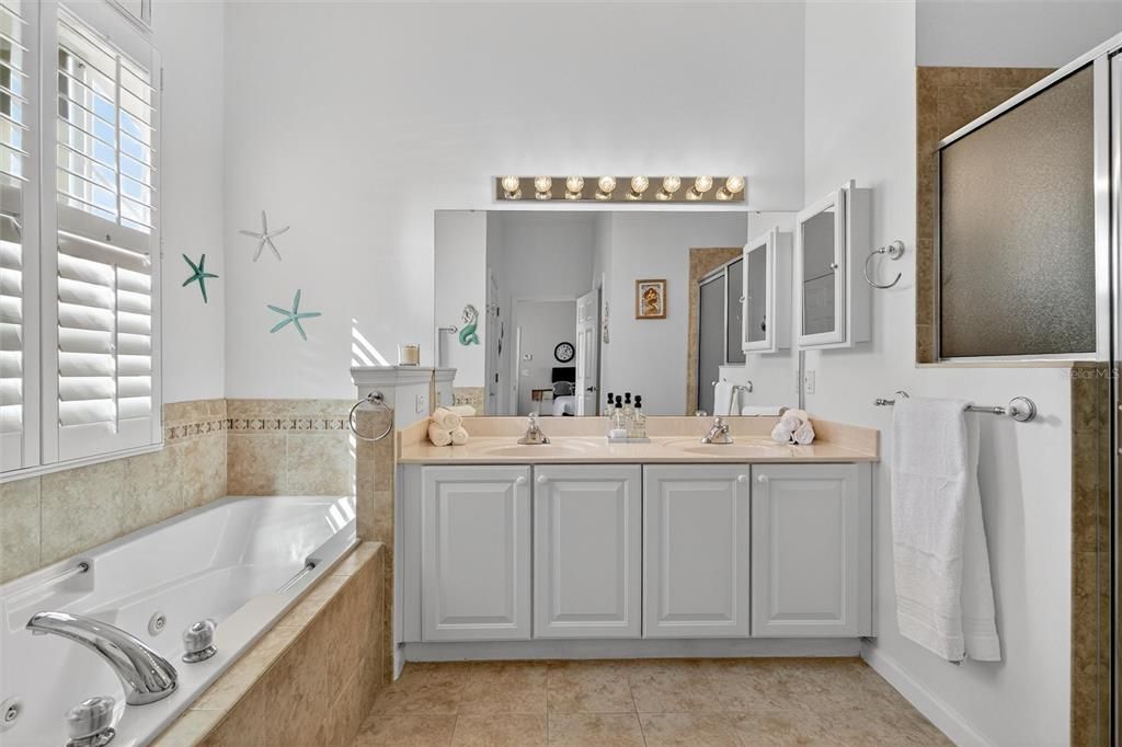 На продажу: $749,000 (3 спален, 2 ванн, 2388 Квадратных фут)