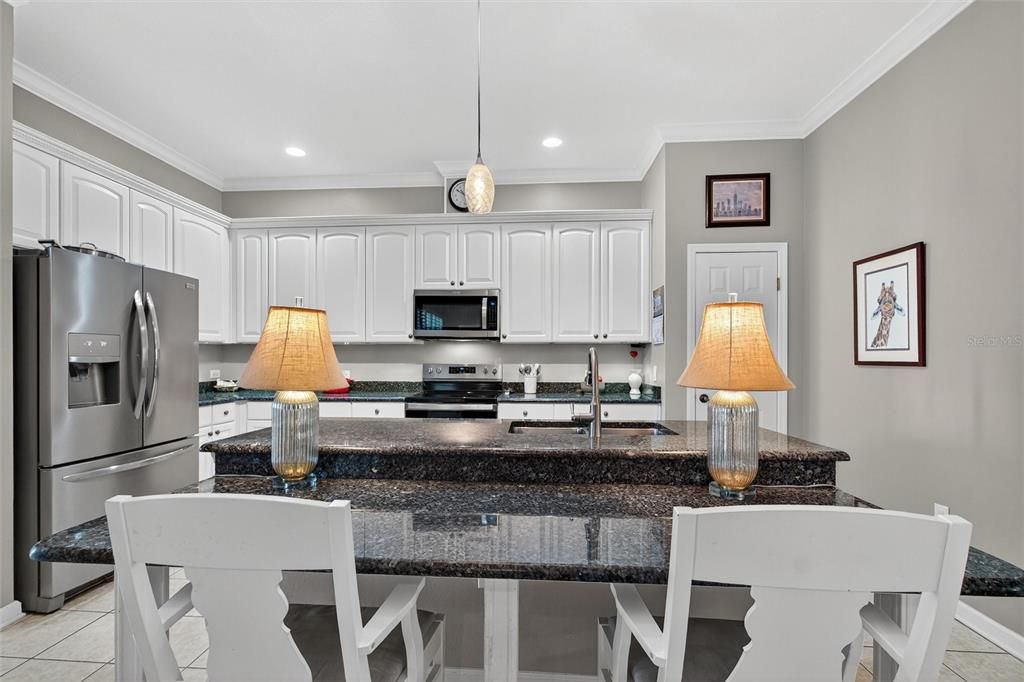 На продажу: $749,000 (3 спален, 2 ванн, 2388 Квадратных фут)