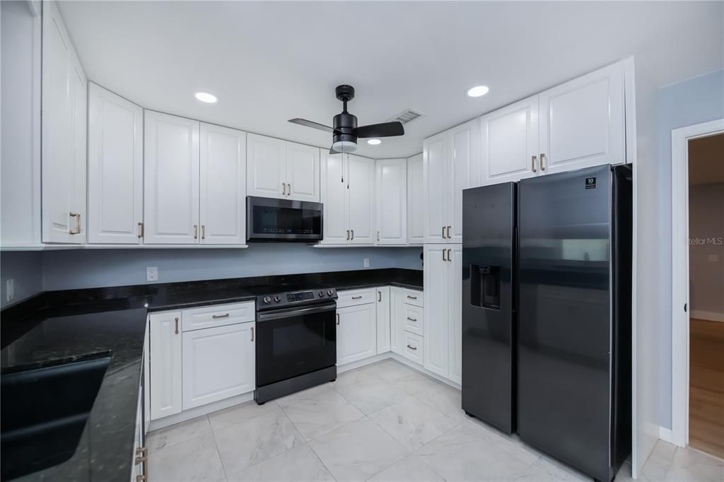 For Sale: $280,000 (3 beds, 2 baths, 2104 Square Feet)