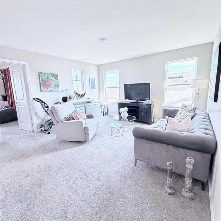 En Renta: $4,000 (5 camas, 3 baños, 3077 Pies cuadrados)