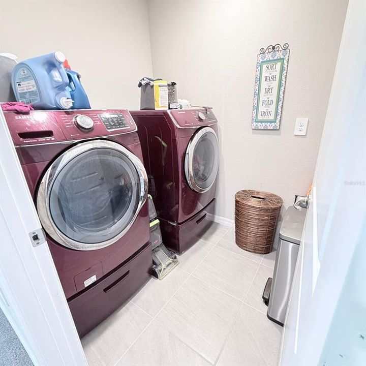 En Renta: $4,000 (5 camas, 3 baños, 3077 Pies cuadrados)