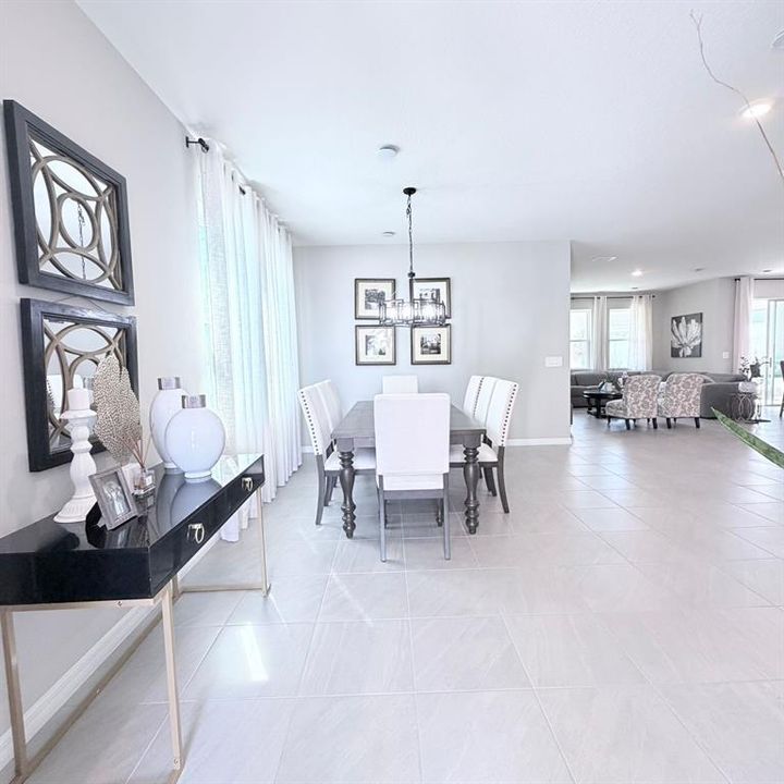 En Renta: $4,000 (5 camas, 3 baños, 3077 Pies cuadrados)