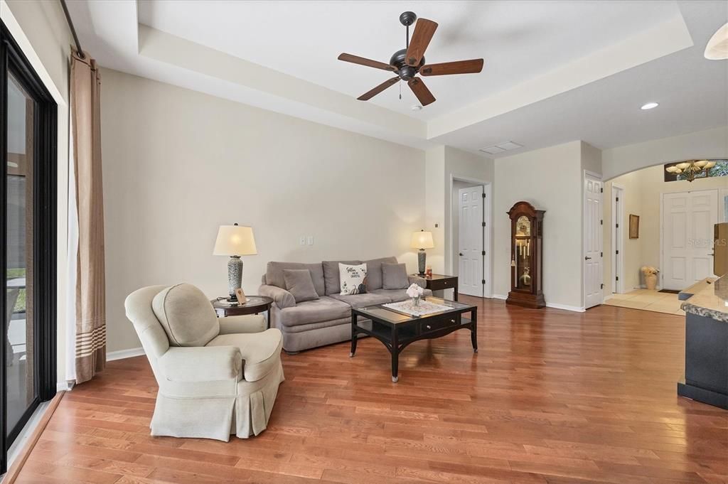 待售: $449,900 (3 贝兹, 2 浴室, 1672 平方英尺)