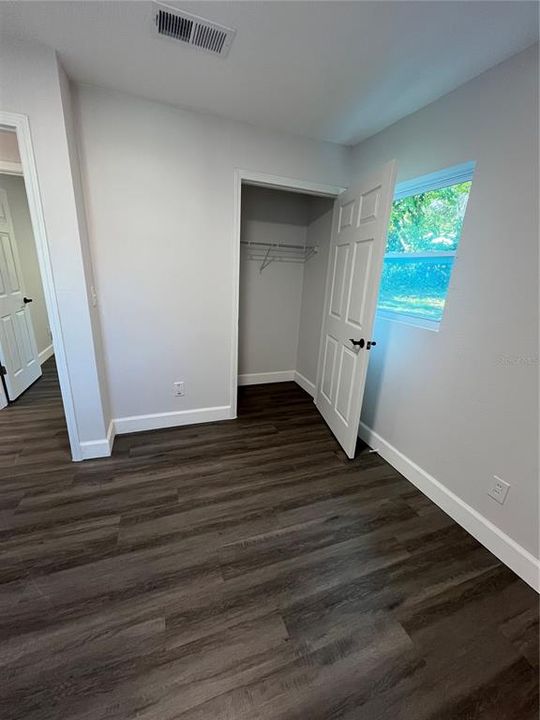 На продажу: $269,000 (3 спален, 1 ванн, 1114 Квадратных фут)