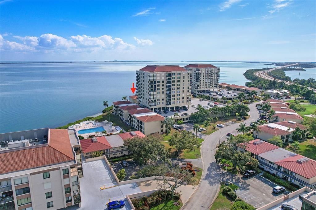 На продажу: $449,000 (2 спален, 2 ванн, 890 Квадратных фут)