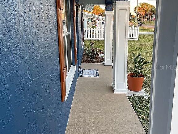 For Sale: $464,900 (2 beds, 2 baths, 940 Square Feet)