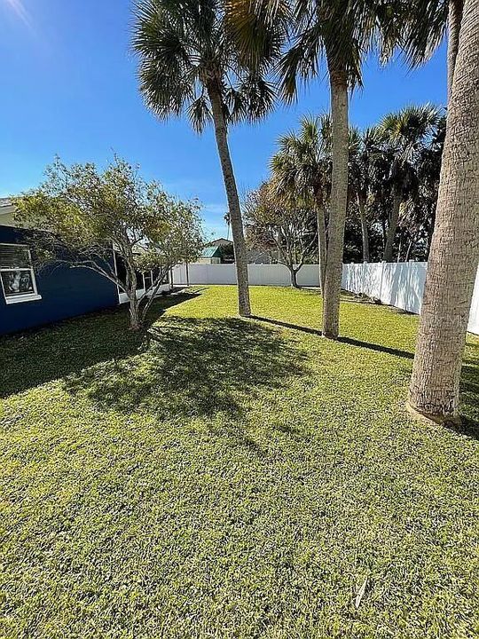 For Sale: $464,900 (2 beds, 2 baths, 940 Square Feet)